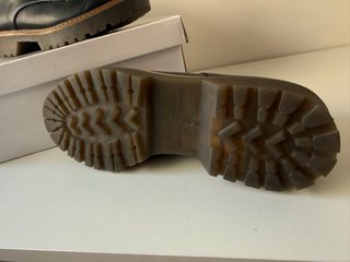 Zapatos Stradivarius negros con cremallera