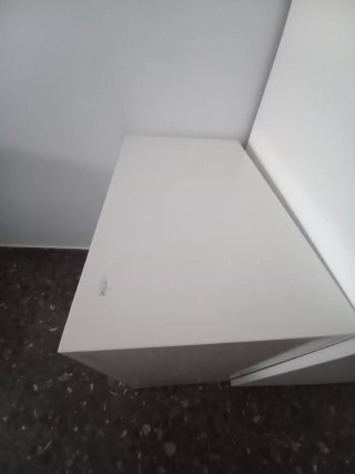 Cajonera blanca de plástico