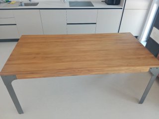 Mesa comedor, aparador  y carro de TV