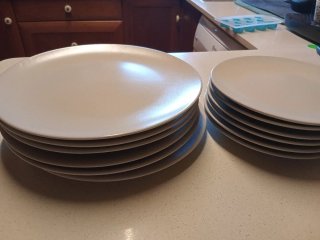 Juego de 12 platos Ikea beige