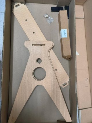 Gimnasio de madera para bebé