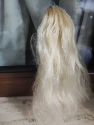 Bambola Barbie Annika mini con vestito