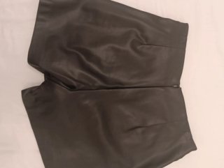 Falda pantalón negra con cordones