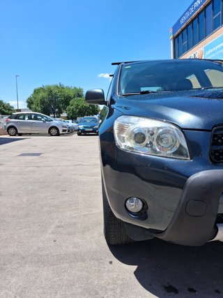 Toyota RAV4 2.0 VVTI SOL 4x4
