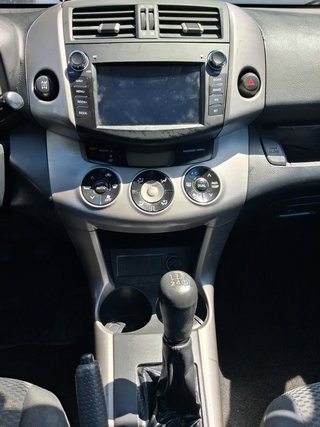 Toyota RAV4 2.0 VVTI SOL 4x4