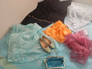 Lote pañuelos, fulares, zapatos y bolso
