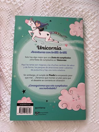 Una fiesta del revés / Unicornia: An Upside-Dow...