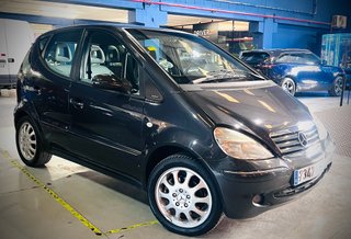 Mercedes Clase A gasolina con 140000 km €2900