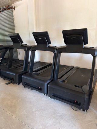 Cinta de correr Life Fitness gama alta