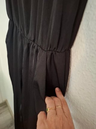 Mono negro con lentejuelas