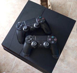 PS4 (PlayStation 4) Negra