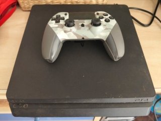 PS4 + Controller + FIFA 23