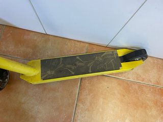 Patinete Grit Amarillo