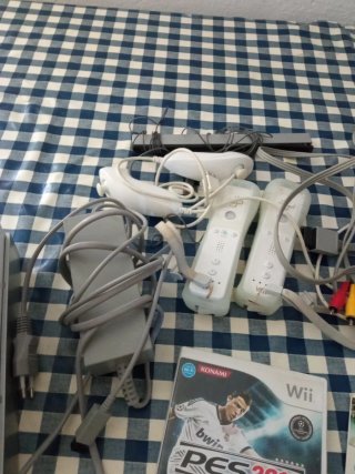 Consola Wii + Accesorios + Juegos