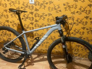 Bicicleta MTB Canyon 29