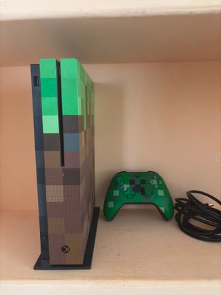 Xbox One S Minecraft Edition con 2 controller