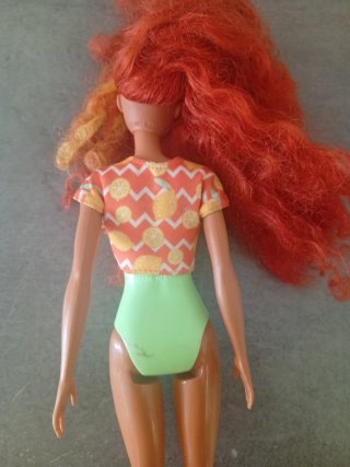 Muñeca Barbie Color Reveal 1987
