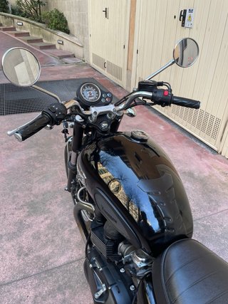 Triumph Bonneville Black