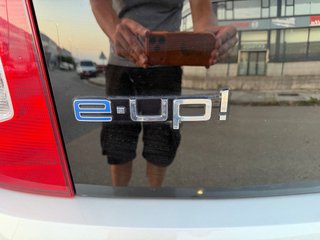 Volkswagen e-up! 2014