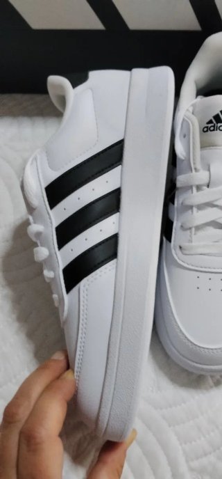 Zapatillas Adidas Blancas y Negras