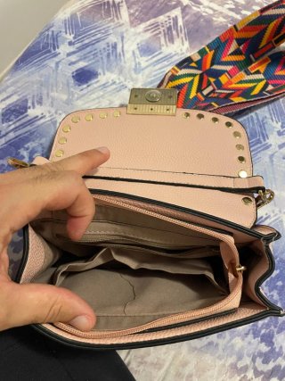 Borsa cipria con borchie colorate