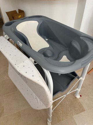 Bañera y cambiador para bebé