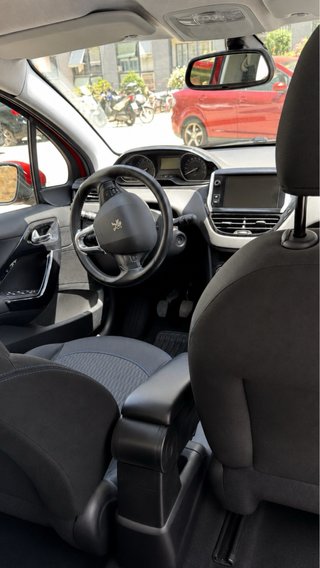 Peugeot 208 2018