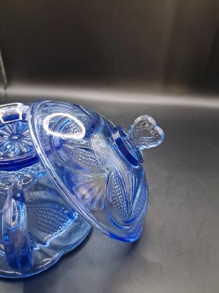 Azucarero antiguo cristal prensado azul