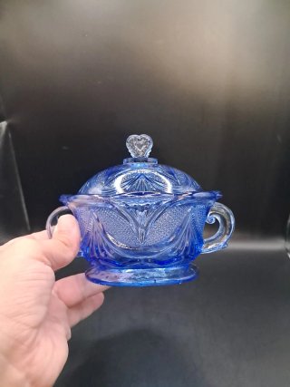 Azucarero antiguo cristal prensado azul