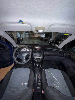 Peugeot 206 2003
