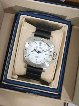 Panerai Submersible 42mm PAM02223