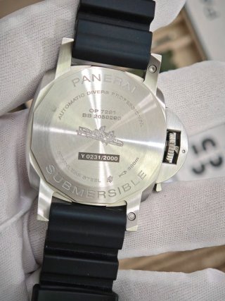 Panerai Submersible 42mm PAM02223