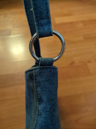 Bolso azul pequeño