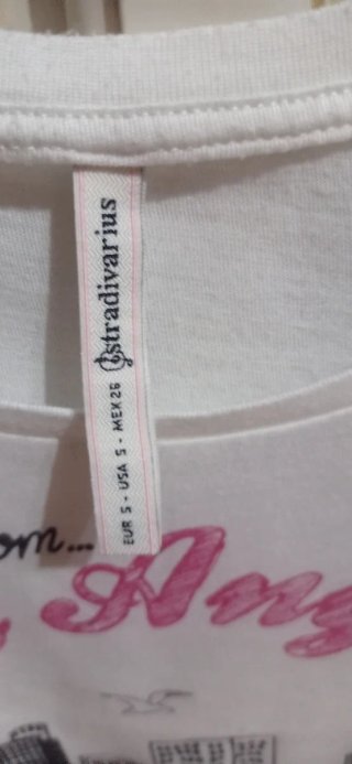 Camiseta Los Ángeles Stradivarius Talla S