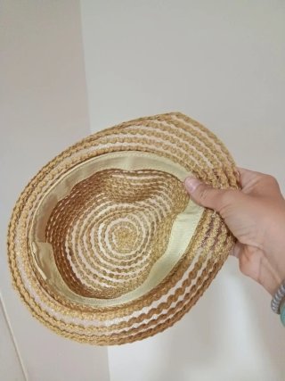Gorro de verano para niña. Sin usar