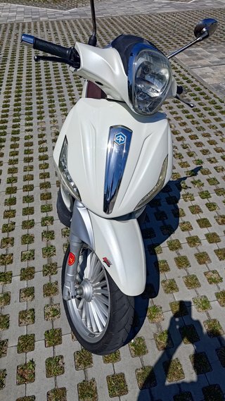 motocicleta piaggio beverly 300i