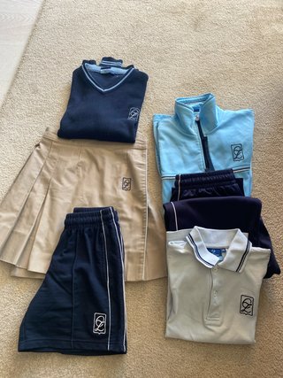 Uniformes Zola Beige y Azul