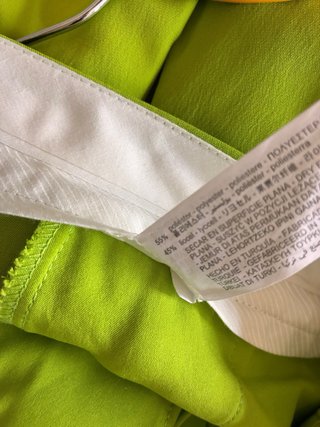 Traje de chaqueta verde brillante