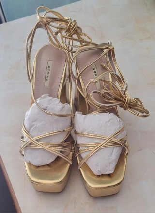 Zapatos CORINA Oro Talla 39