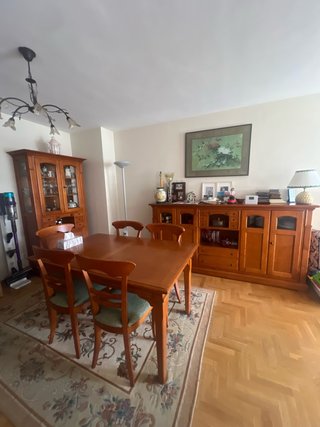 Comedor de madera y cristal