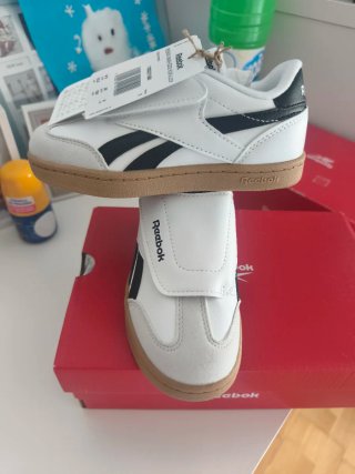 Zapatillas Reebok niño blancas número 26