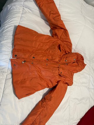 Chaqueta naranja acolchada