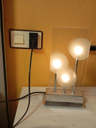 3 Lámparas: Techo y Mesita (Dormitorio)
