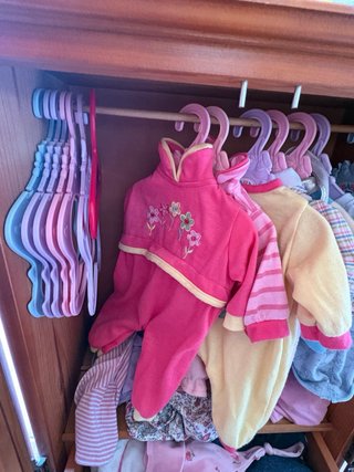 Armario madera ropa bebés