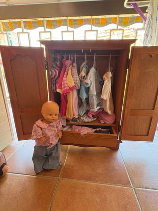 Armario madera ropa bebés