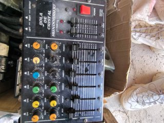 Doy  DVD,radiocasete,y el equalizador,x maleta 2€