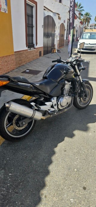 Honda CBF 500 Negra