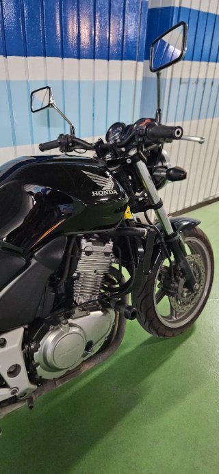 Honda CBF 500 Negra