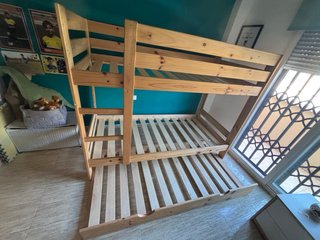Litera de madera con cajonera. COMO NUEVA
