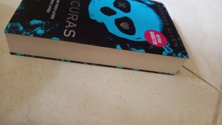 A Oscuras / Lights Out